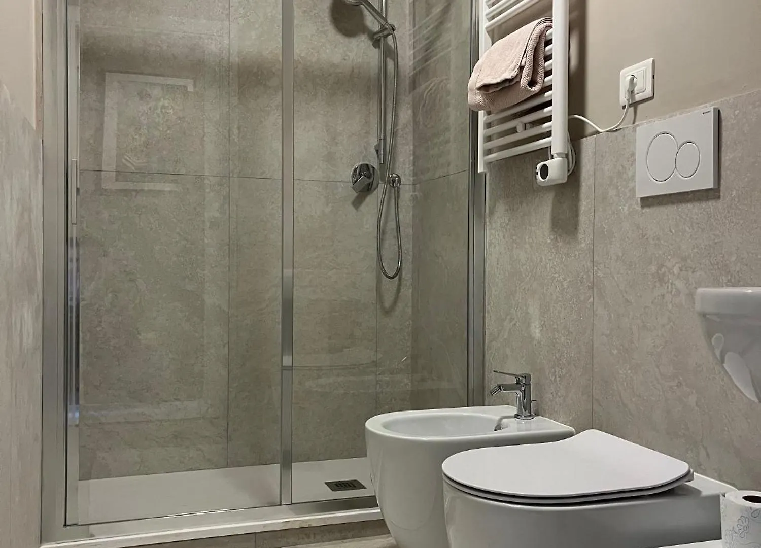 Stanza Accogliente E Ricercata Hotel Quiesa